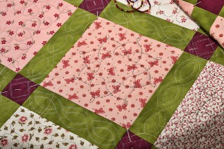 Kurs-Nr. 05-17-06: Handquilten am feststehenden Rahmen – altes Handwerk neu beleben