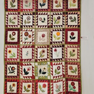 Blumenmeer, 160 x 180 cm, maschgenäht,-appiziert, handgequiltet