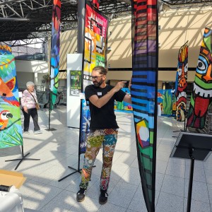 Florian Janich - Bannerinnung - Blick in Ausstellung und Kurs