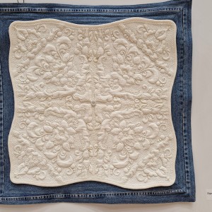 Blick in die Ausstellung - Lippetal Quilter - Weiße Schätze & Farbklecks