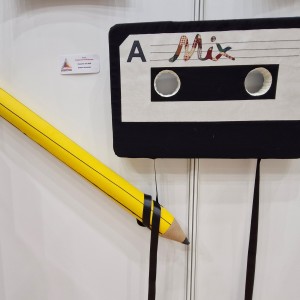 Blick in die Ausstellung - Stofftrio - Zeitgeister