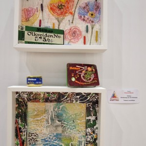 Blick in die Ausstellung - Stofftrio - Zeitgeister