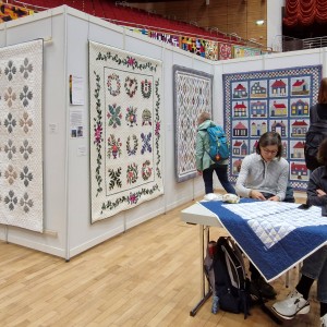 Blick in die Ausstellung - Lebenswerk von Dr. Ellen Thoma